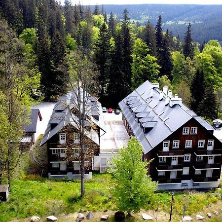 Hubertus Karlova Studánka Aparthotel Exterior foto