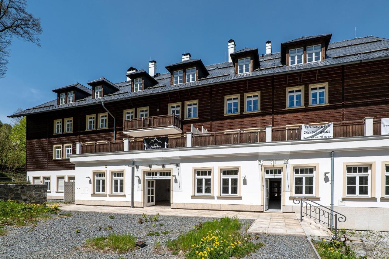 Hubertus Karlova Studánka Aparthotel Exterior foto
