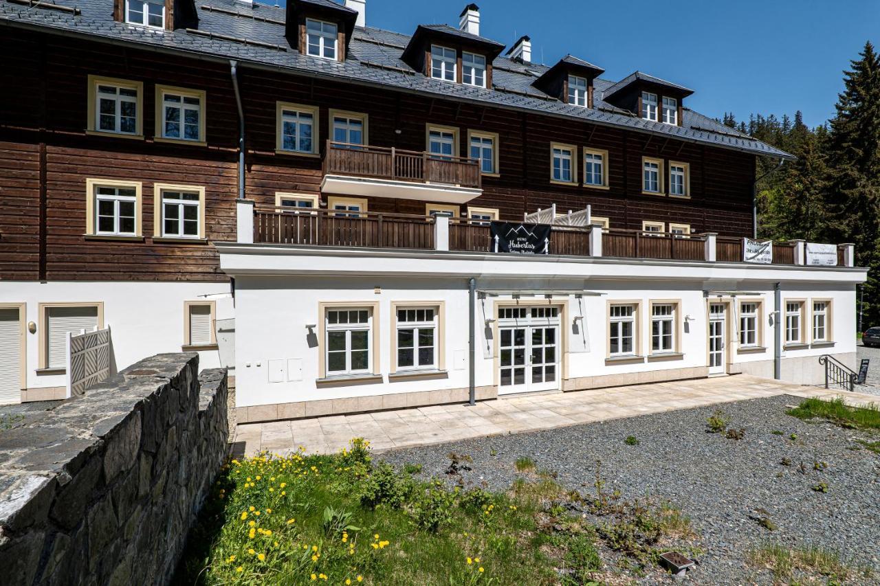 Hubertus Karlova Studánka Aparthotel Exterior foto