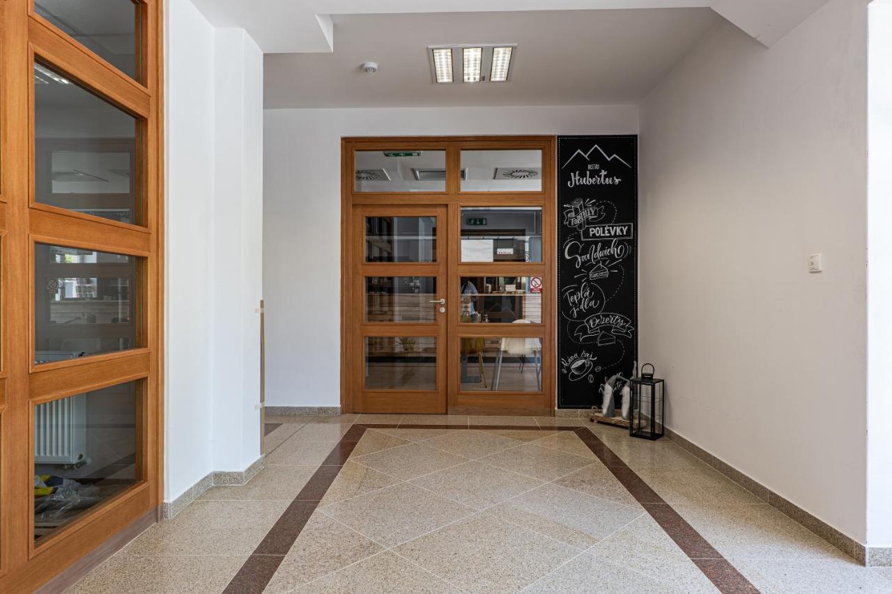 Hubertus Karlova Studánka Aparthotel Exterior foto