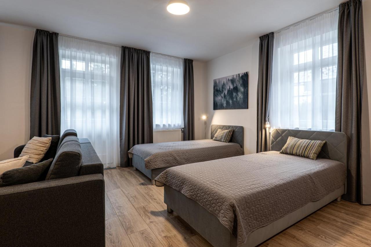 Hubertus Karlova Studánka Aparthotel Exterior foto